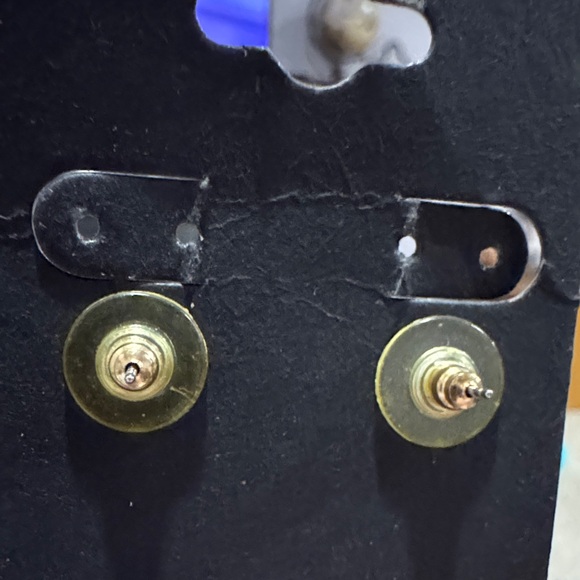 Gold Link Earrings - Picture 2 of 7